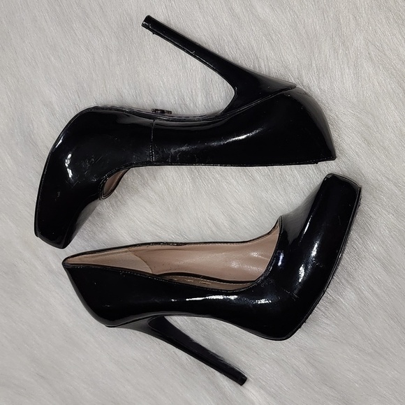 Rachel Roy Patent Leather Black Pumps Size 7 - Picture 3 of 7